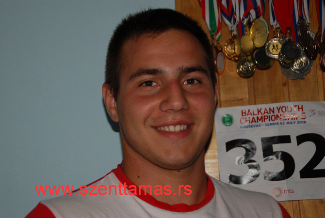 Tojzán Béla kalapácsvető